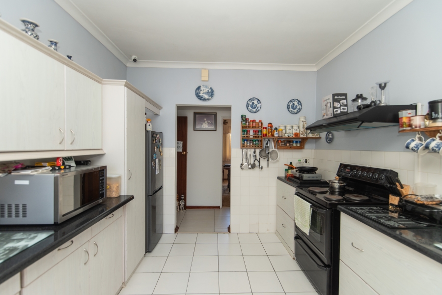 5 Bedroom Property for Sale in Framesby Eastern Cape